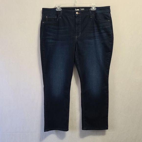 Lee Plus Size Jeans Women's Size 20P Regular Fit Straight Leg Mid Rise Blue - Picture 9 of 14